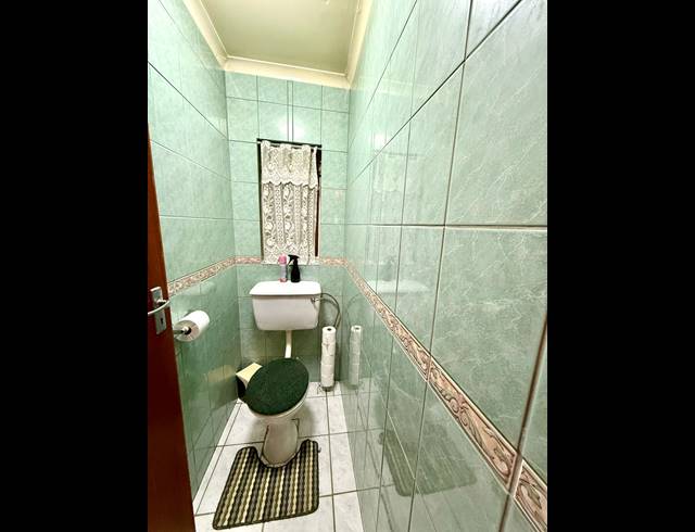 4 BEDROOM FREESTANDING FOR SALE IN COSMOSRAND
